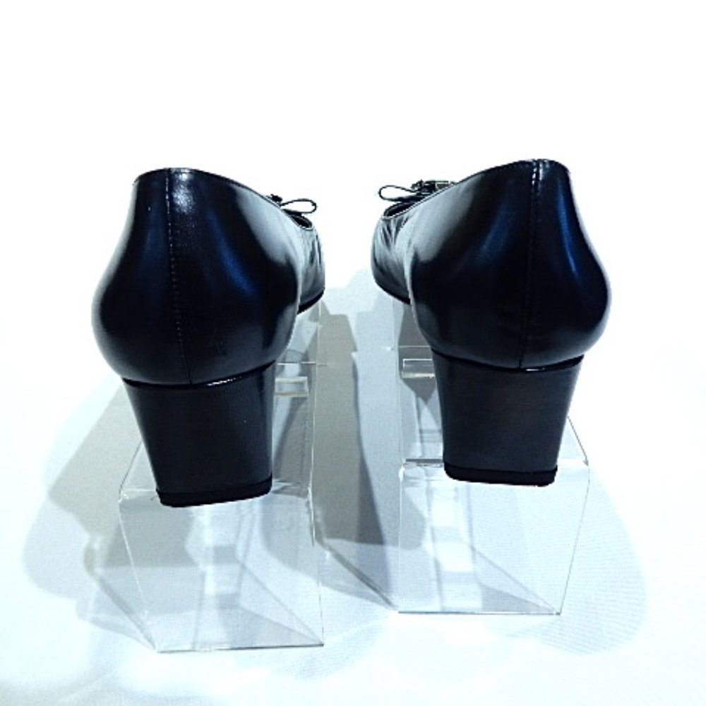 Stuart Weitzman Dark Gray Low Heel Pumps With Bow… - image 3